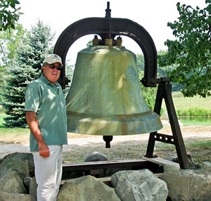 61 1/2 inch Stuckstede complete swinging bronze bell -
The largest swinging bronze bell available