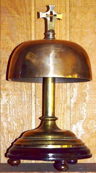 1 tier altar gong - 
16" tall $650